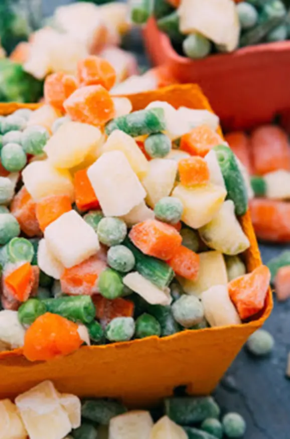 Dondurulmuş Patatesli Garnitür (%33 Bezelye, %33 Havuç,%33 Patates)